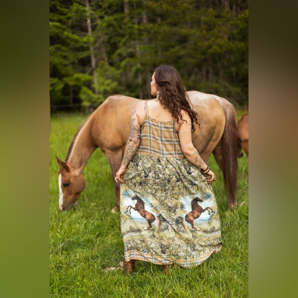 ⭐️Market of Stars⭐️ Born to Run Vintage Rustic Western Freedom Wear Horse Dress - Picture 12 of 12